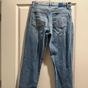 Abercrombie & Fitch The Mom High Rise Jeans